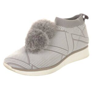 Louis Et Cie Buffie Pom Pom Slip On Knit Sneakers Size 9 Rabbit Fur Casual